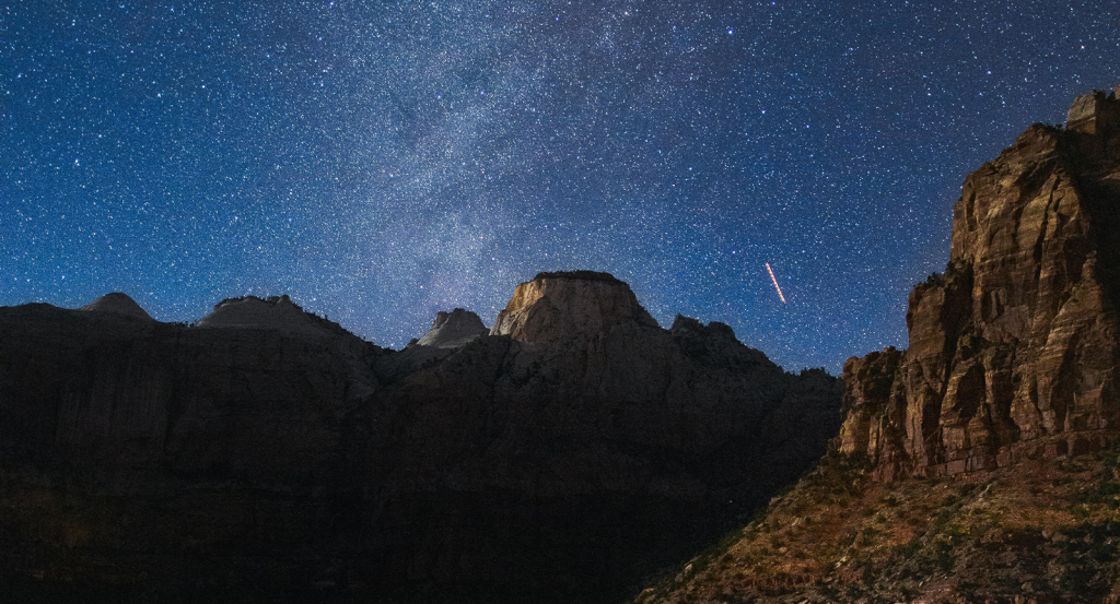 the starry night sky in Sedona, a Dark Sky Community