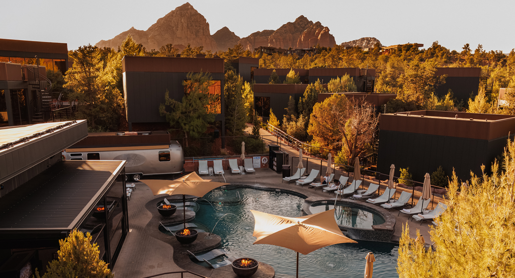 The pool at Ambiente in the soft autumn sunlight